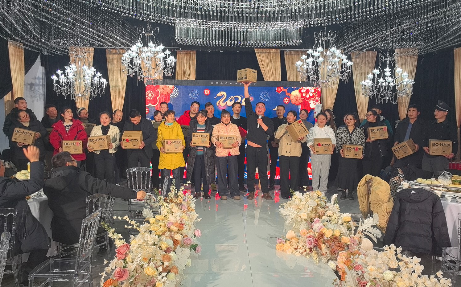 攜手共贏 蛇舞新章